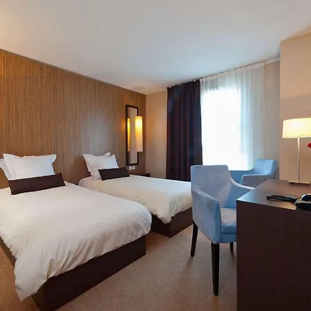 Comfort Bordeaux Arena Lägenhetshotell Bègles