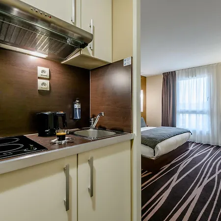 Comfort Bordeaux Arena Lägenhetshotell Bègles