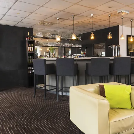 Comfort Bordeaux Arena 3* بوجْلِ