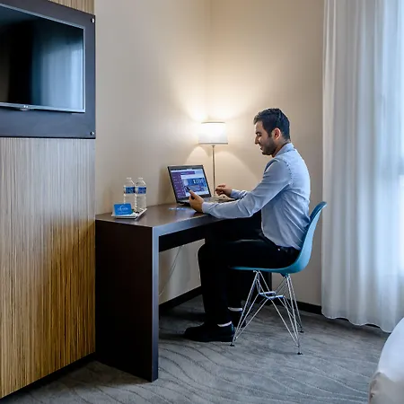 Comfort Bordeaux Arena شقة فندقية 3*