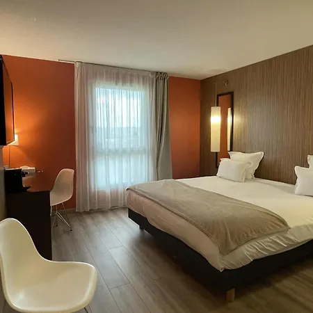 Comfort Bordeaux Arena 4*