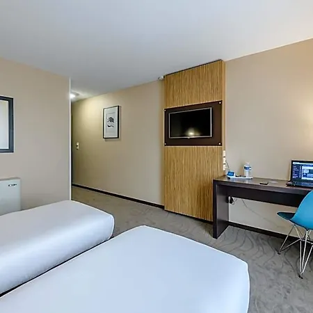 Comfort Bordeaux Arena 3*