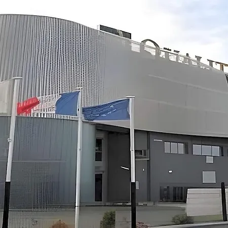 Comfort Bordeaux Arena Apartmanhotel Bègles